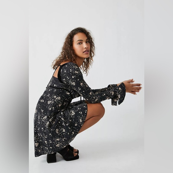 Free People Dresses & Skirts - Free People Tess Mini dress Size S